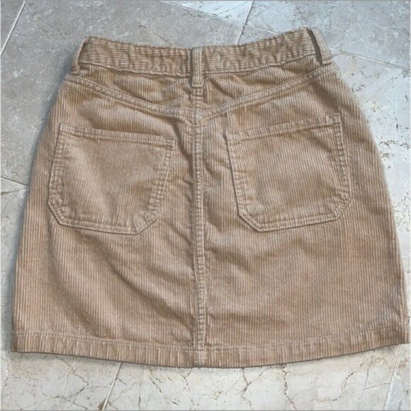 Hollister Ultra High Rise Tan Corduroy Zip Thru Skirt - Size 3 - Picture 3 of 6